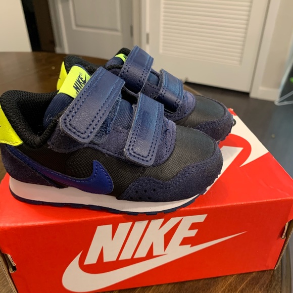 Toddler size 5 Nike’s - Picture 2 of 3